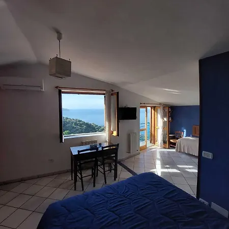 La Casa Sul Blu Diffuso 3* 피시오타